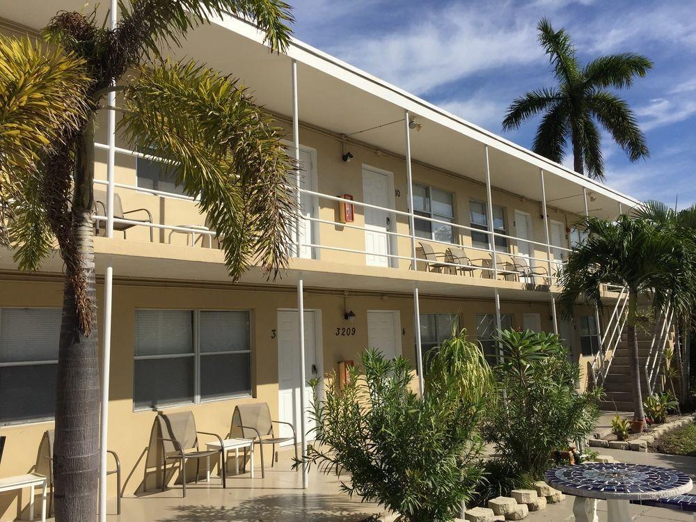 Pelican By The Sea Motel Pompano Beach Buitenkant foto